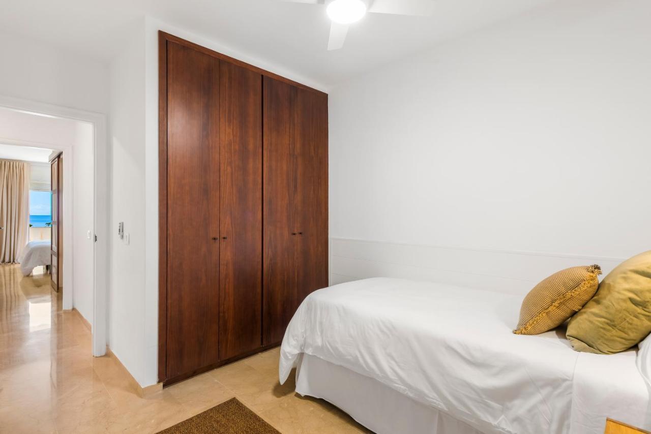 Beach Apartment With Terrace And Private Parking Radazul Exteriör bild